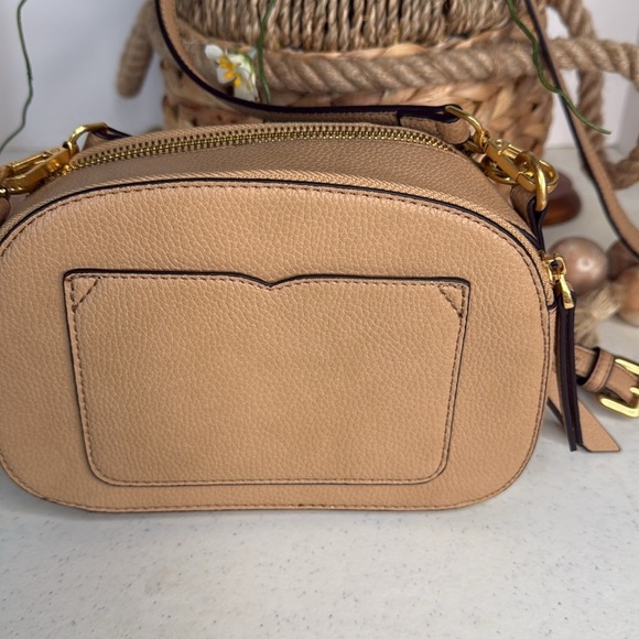 Sondra Robert’s small Crossbody/Tan - Picture 5 of 9